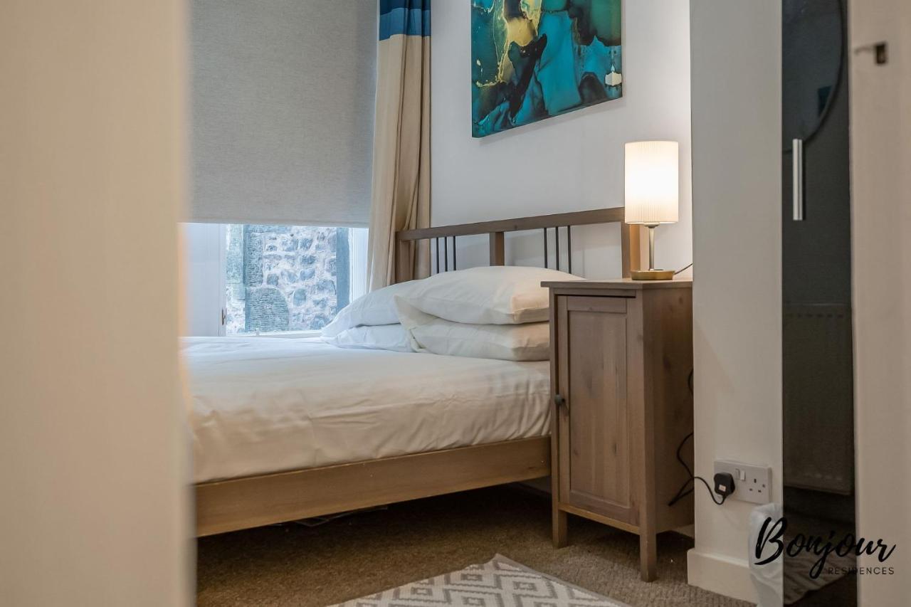Cosy Grassmarket 2Br-1Ba - Newly Decorated! By Bonjour Residences Edinburgh Exteriér fotografie