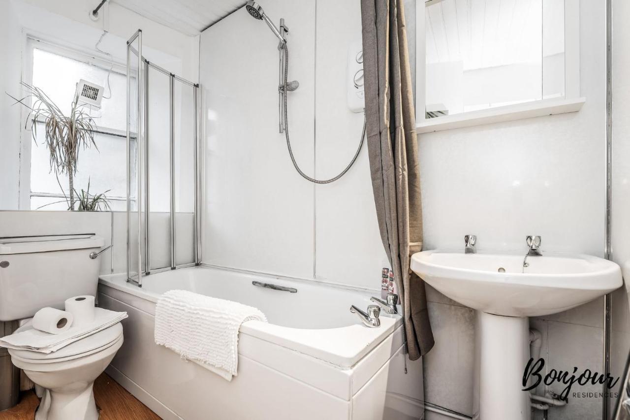 Cosy Grassmarket 2Br-1Ba - Newly Decorated! By Bonjour Residences Edinburgh Exteriér fotografie